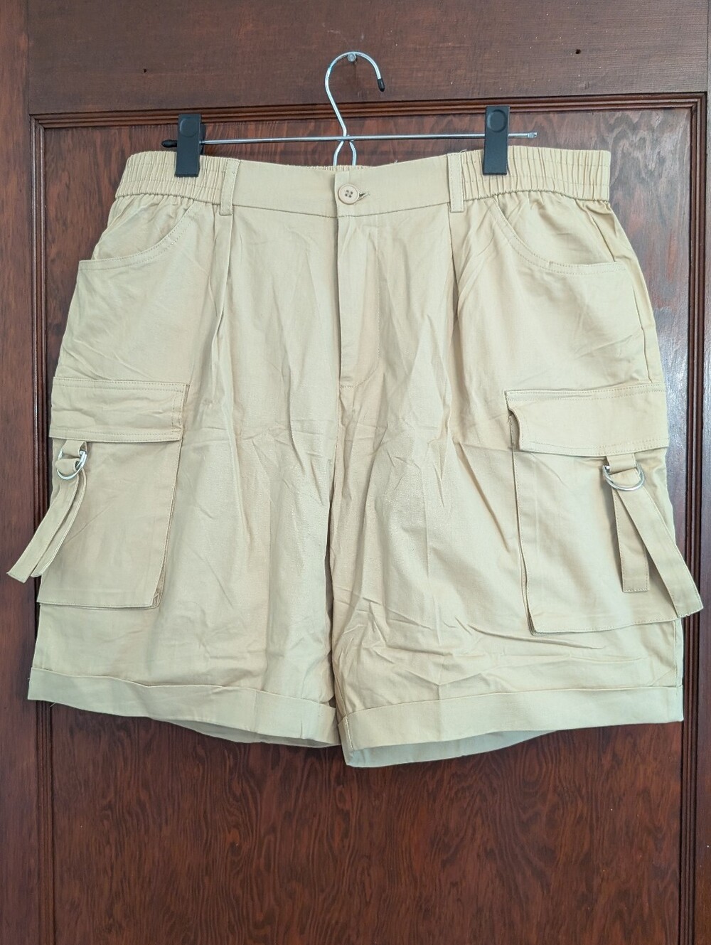 NWT! Women's Gleeneat Cargo Burmuda Shorts